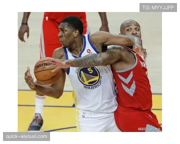 罗伯特·帕里什利用挡拆拉开空间提升禁区得分效率